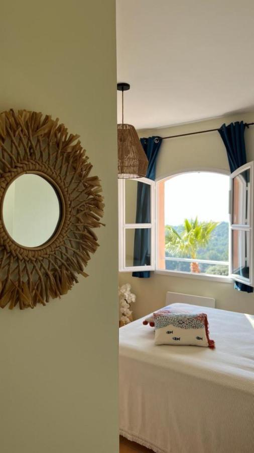 Hameau Des Amandiers Vue Mer - Piscine, Golf Et Tennis Prive Saint-Cyr-sur-Mer Bagian luar foto